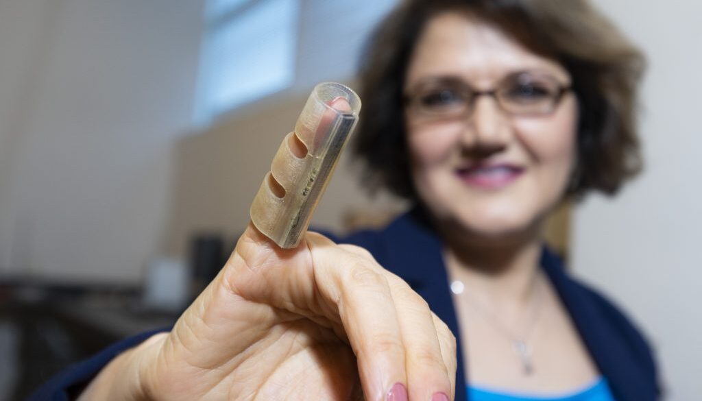 KSU Prof. Simin Nasseri demonstrates new finger support system