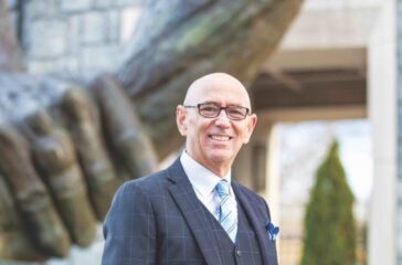 Dr. Gilles LaMarche