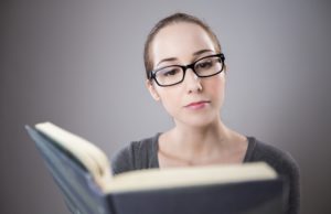 Business 101 woman in library