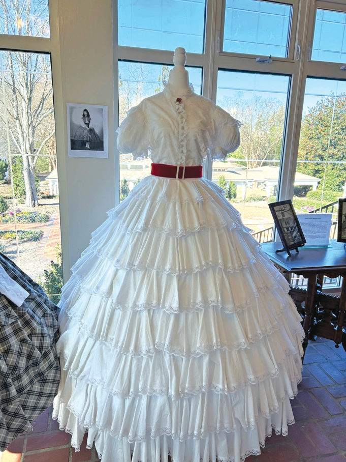 A Historic Setting: Brumby Hall And Its Legacy The Bengaline honeymoon dress that Vivian Leigh wore in the film.
