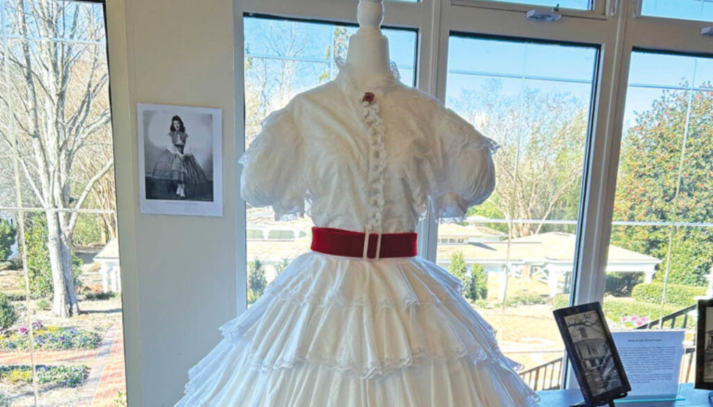 The Bengaline honeymoon dress that Vivian Leigh wore in the film.