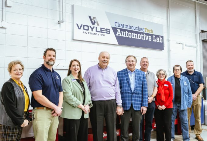 Chattahoochee Tech Names Automotive Lab In Honor of Ed Voyles L-R: Jennifer Nelson, Chatt Tech VP for Advancement; Chatt Tech Instructor Taylor Smith; Chatt Tech Interim President Heather Pence; President & COO Bill Brantley of Ed Voyles Automotive Group; Pete Richards, General Manager for Ed Voyles Honda; Richard Wade, Sales Director for Ed Voyles Honda; Chatt Tech Dean of Business and Technical Studies Marcy Smith; Chatt Tech Associate Dean Diane Geis; and Chatt Tech Instructor Brian Purtymun.