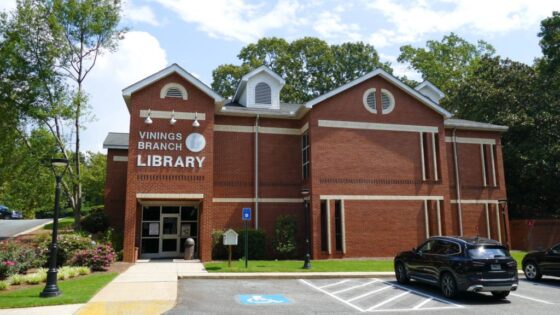 Vinings Library exterior